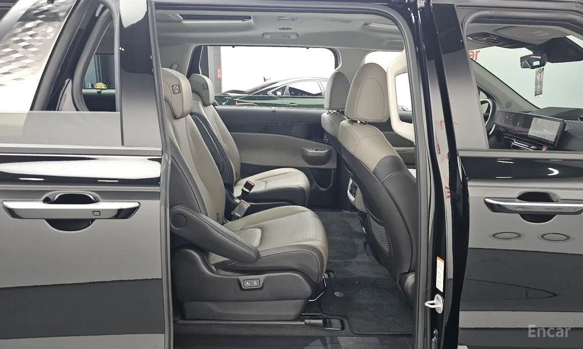 Фото 12 - Kia Carnival