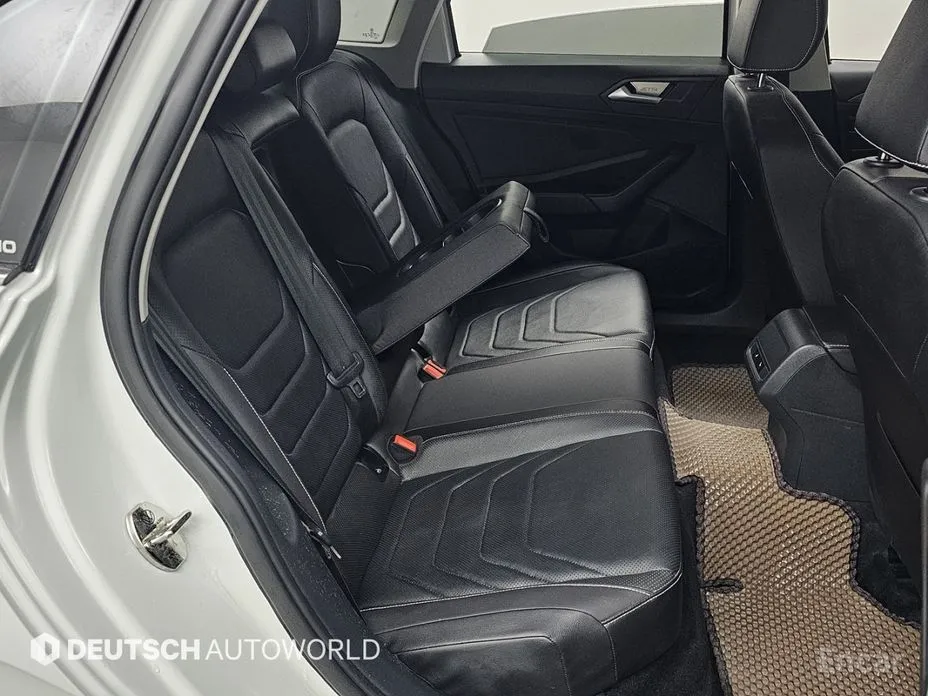 Фото 12 - Volkswagen Jetta