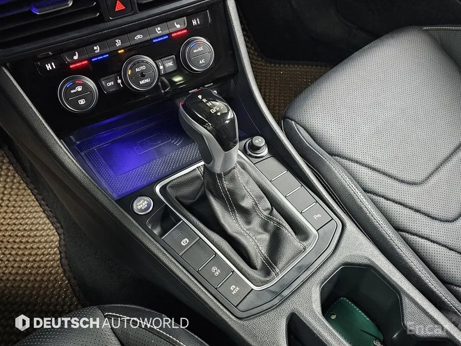 Фото 9 - Volkswagen Jetta