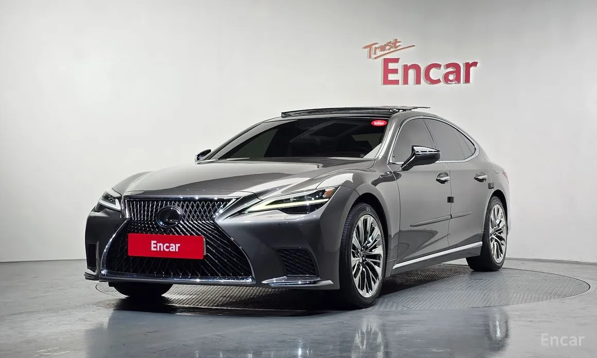 Фото 1 - Lexus LS