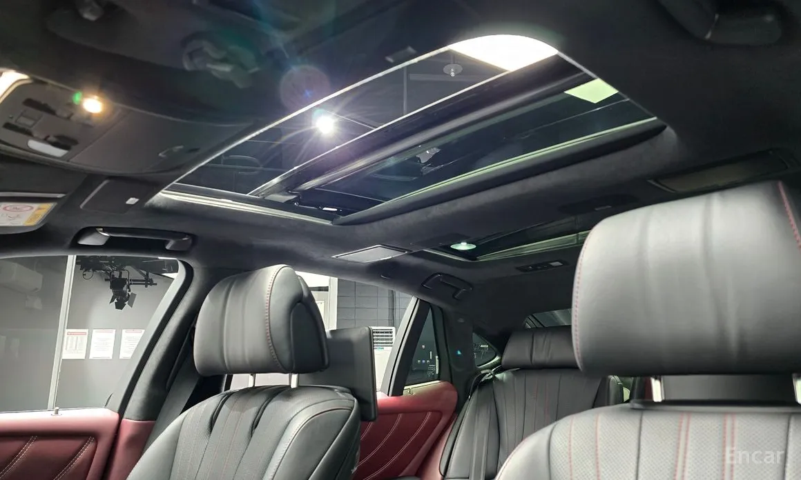 Фото 19 - Lexus LS