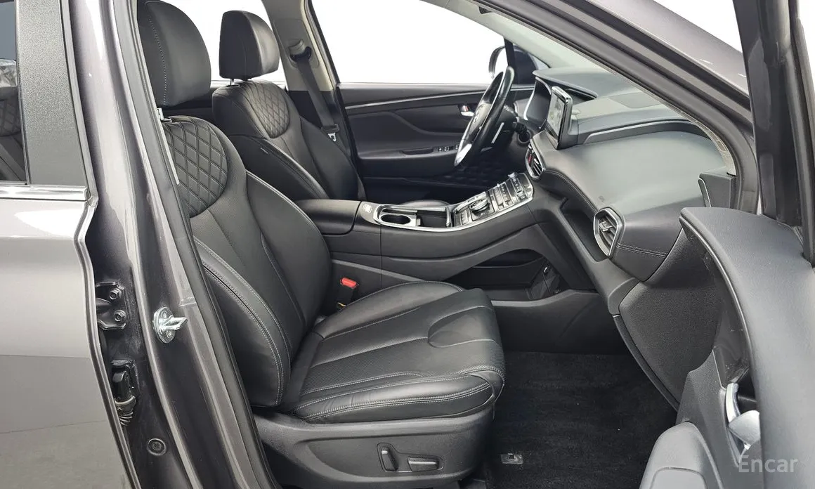 Фото 11 - Hyundai Santa Fe