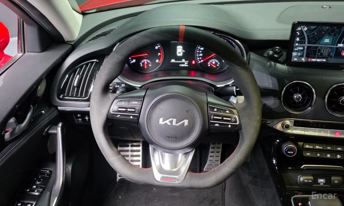 Фото 13 - Kia Stinger