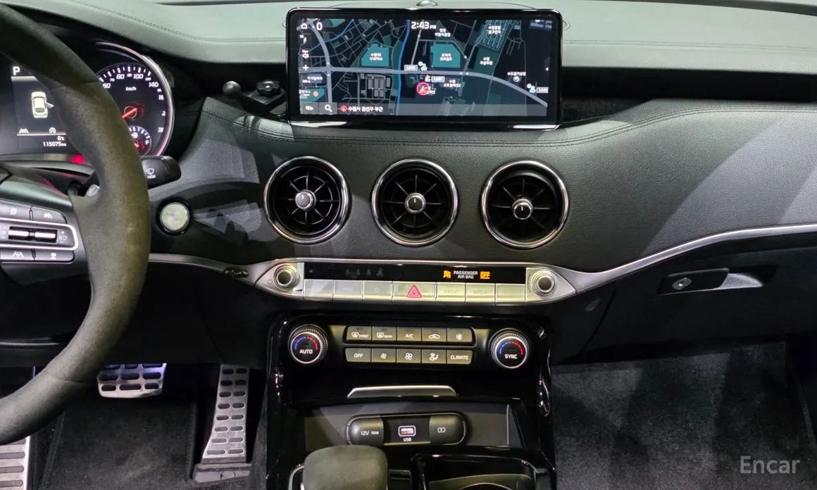 Фото 14 - Kia Stinger