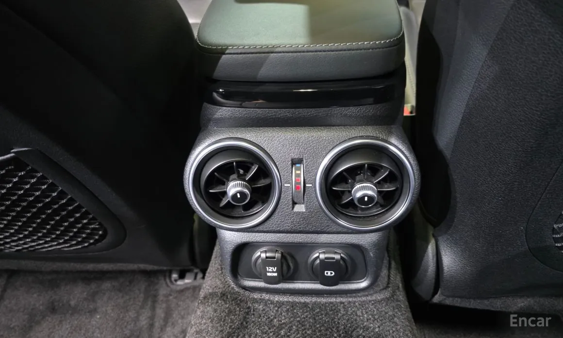 Фото 19 - Kia Stinger