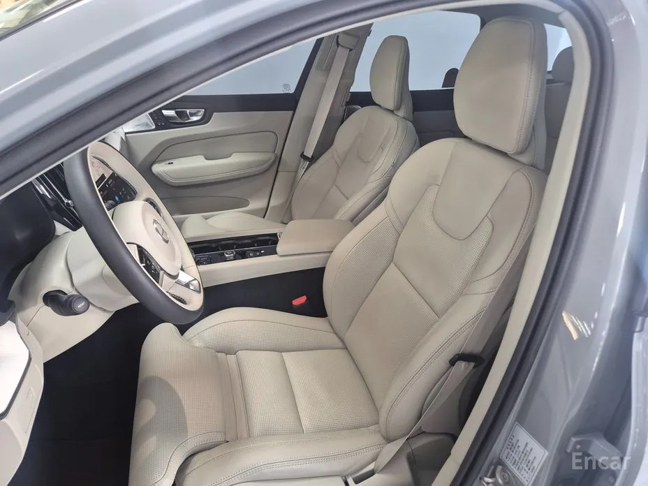 Фото 10 - Volvo XC60