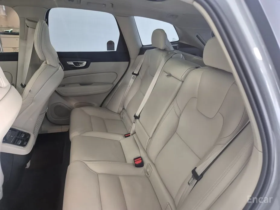 Фото 11 - Volvo XC60