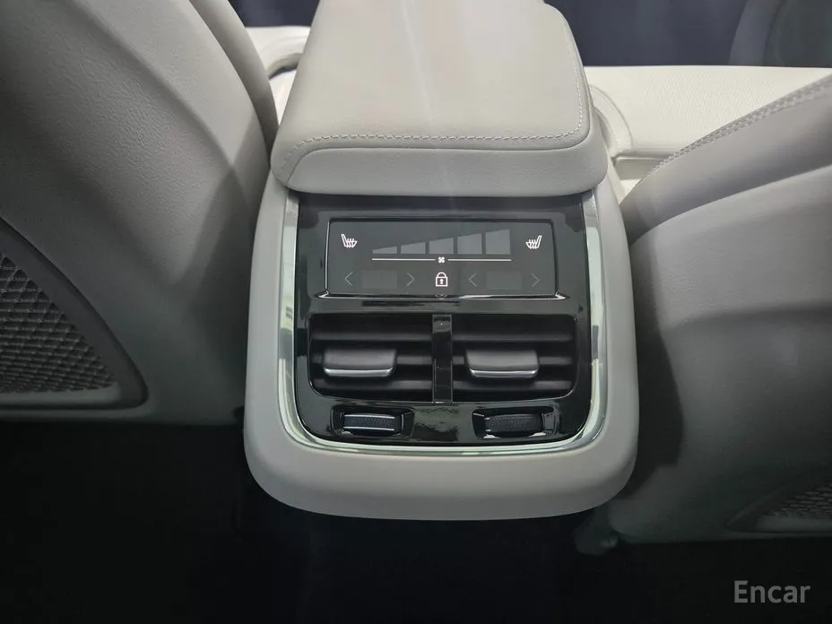 Фото 19 - Volvo XC60