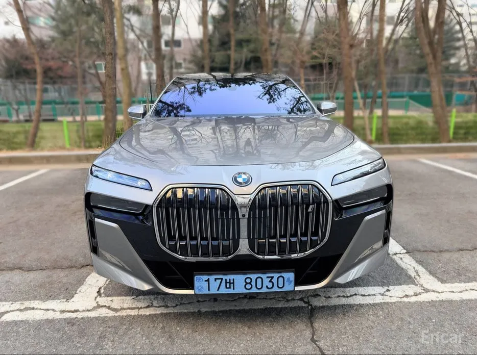 Фото 2 - BMW i7