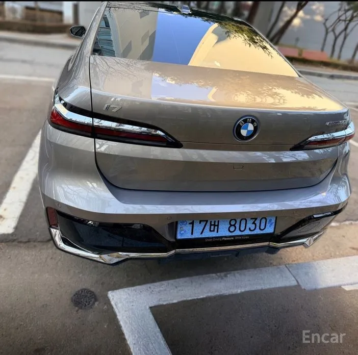 Фото 5 - BMW i7