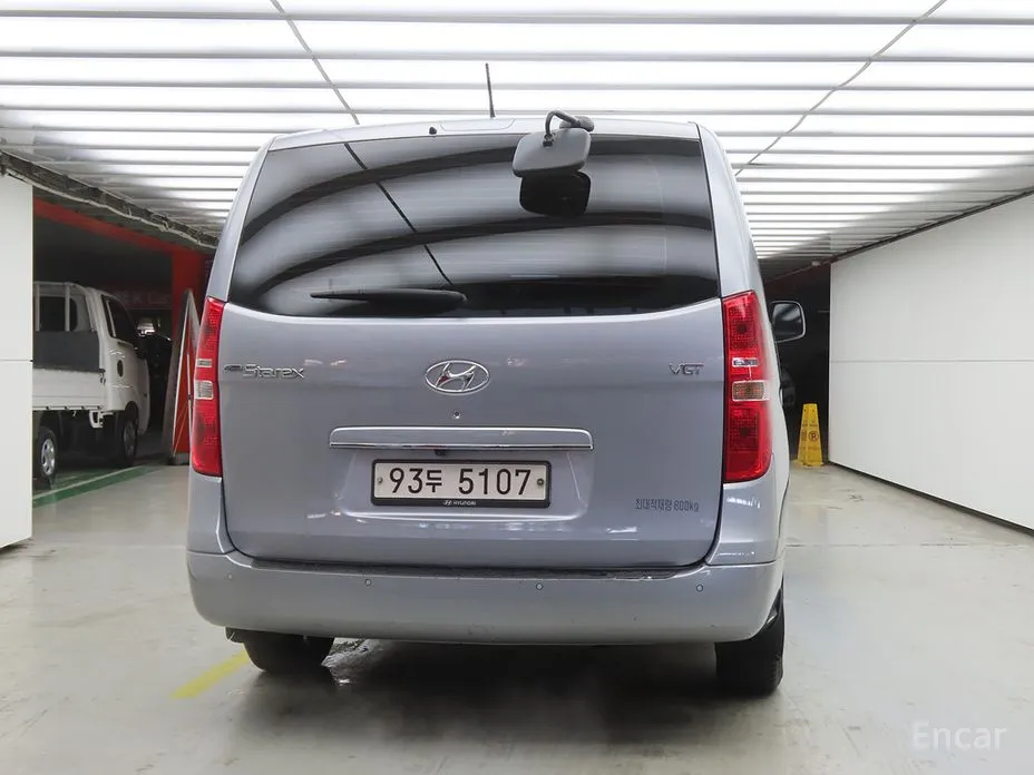 Фото 3 - Hyundai Starex