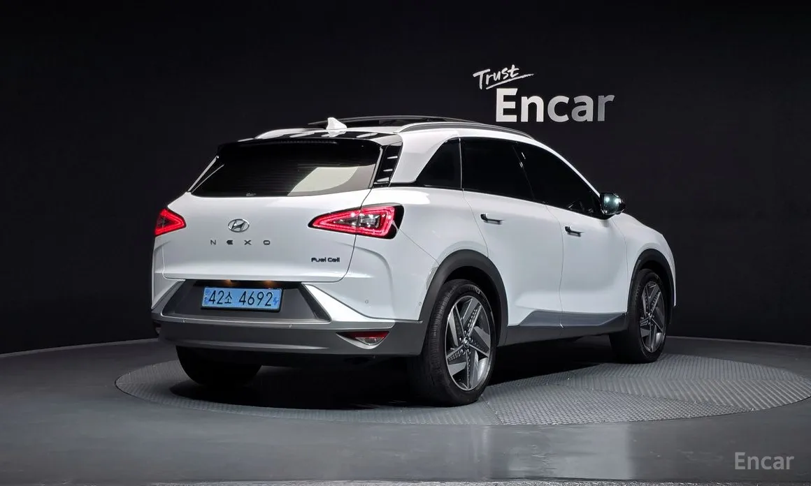 Фото 2 - Hyundai Nexo