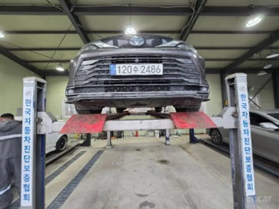 Фото 1 - Toyota Sienna