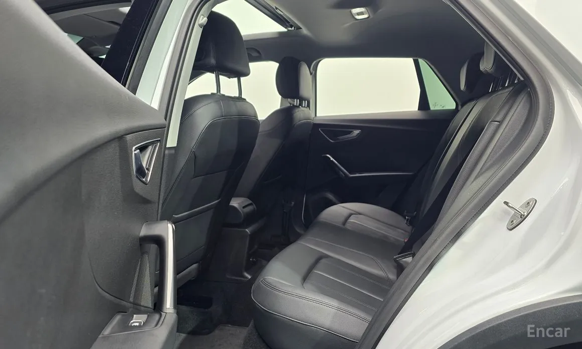 Фото 12 - Audi Q2