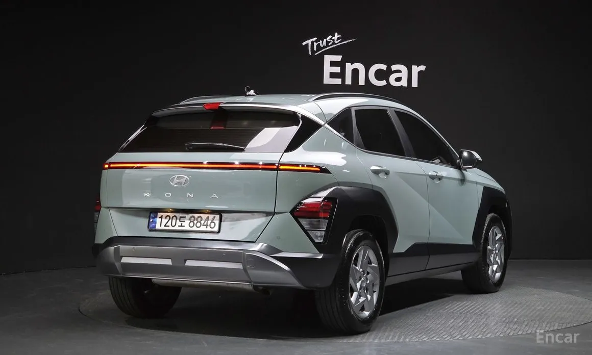 Фото 2 - Hyundai Kona