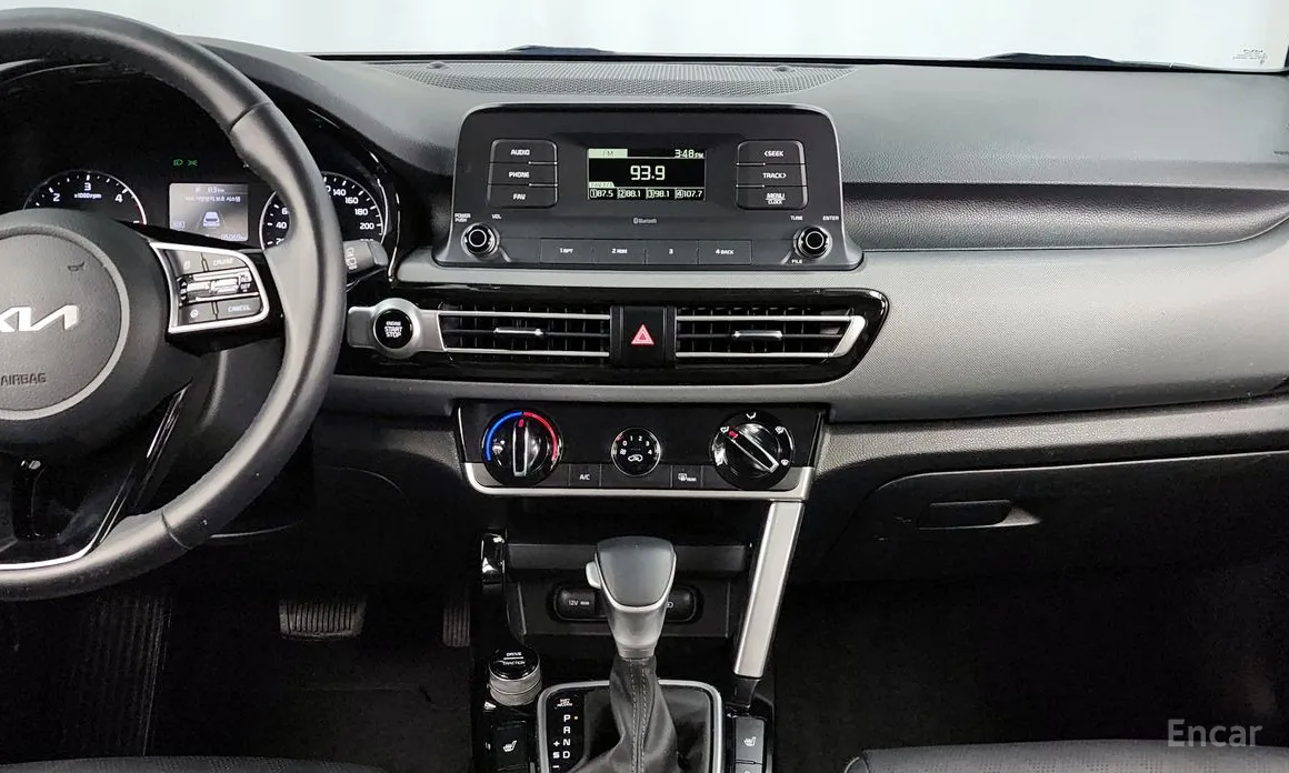 Фото 14 - Kia Seltos