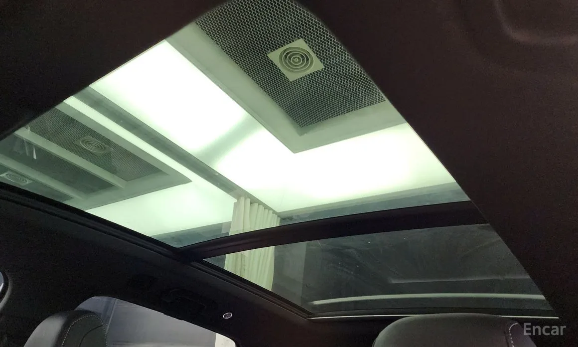 Фото 18 - Audi Q7