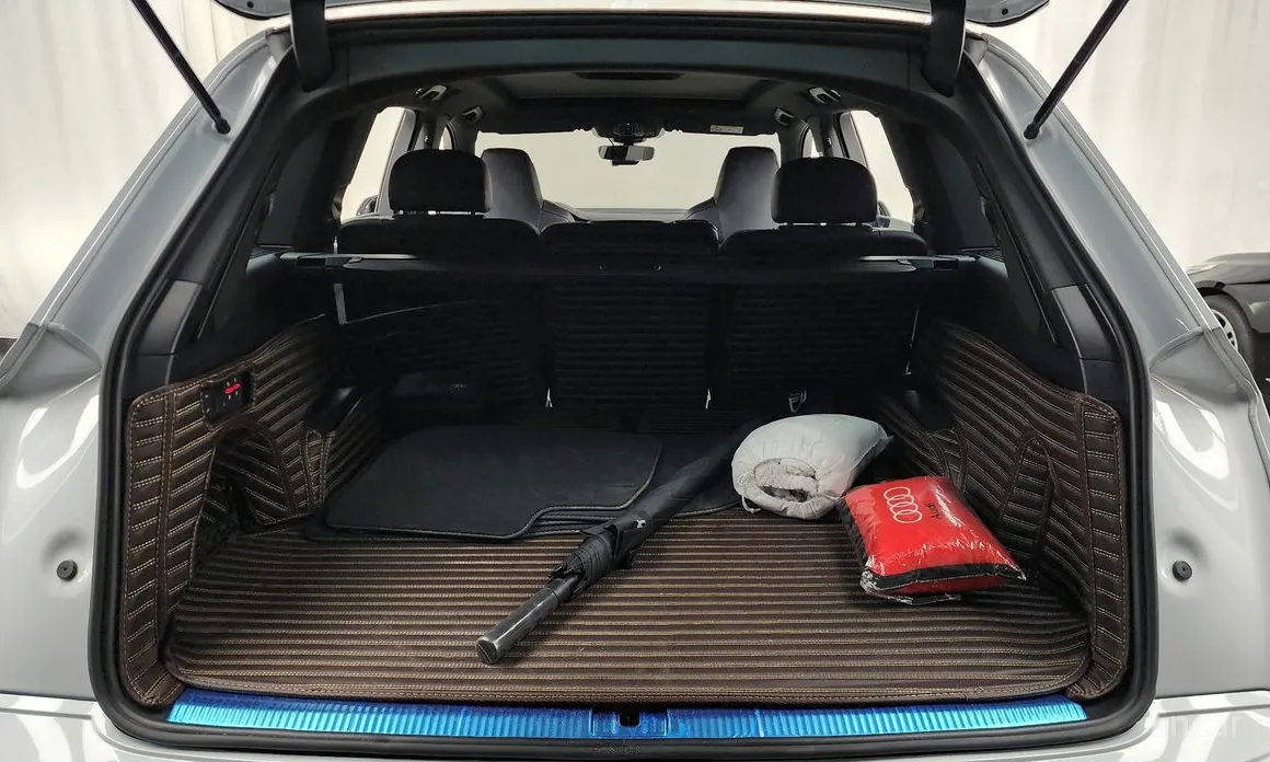 Фото 20 - Audi Q7