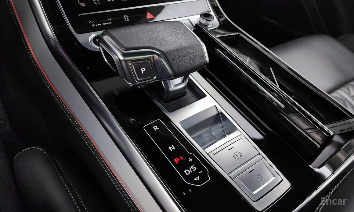 Фото 9 - Audi Q7