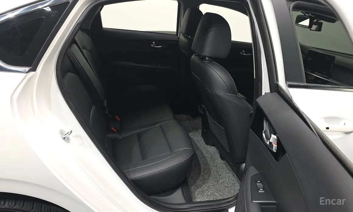 Фото 12 - Kia K3