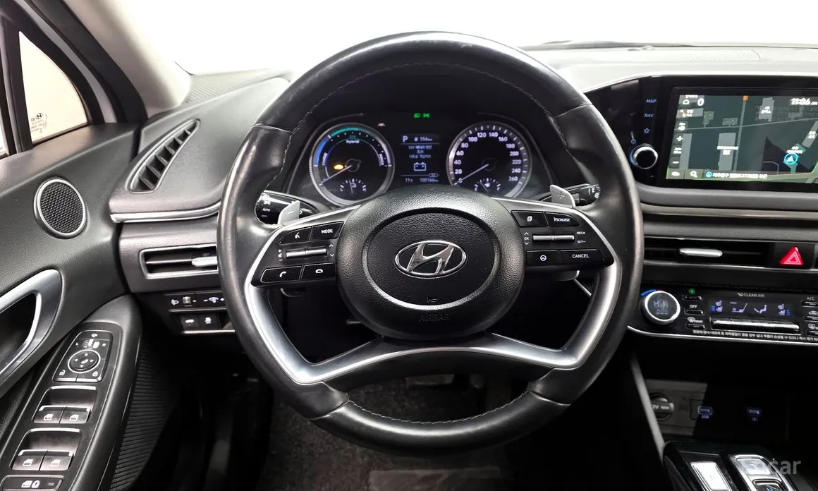 Photo 13 - Hyundai Sonata
