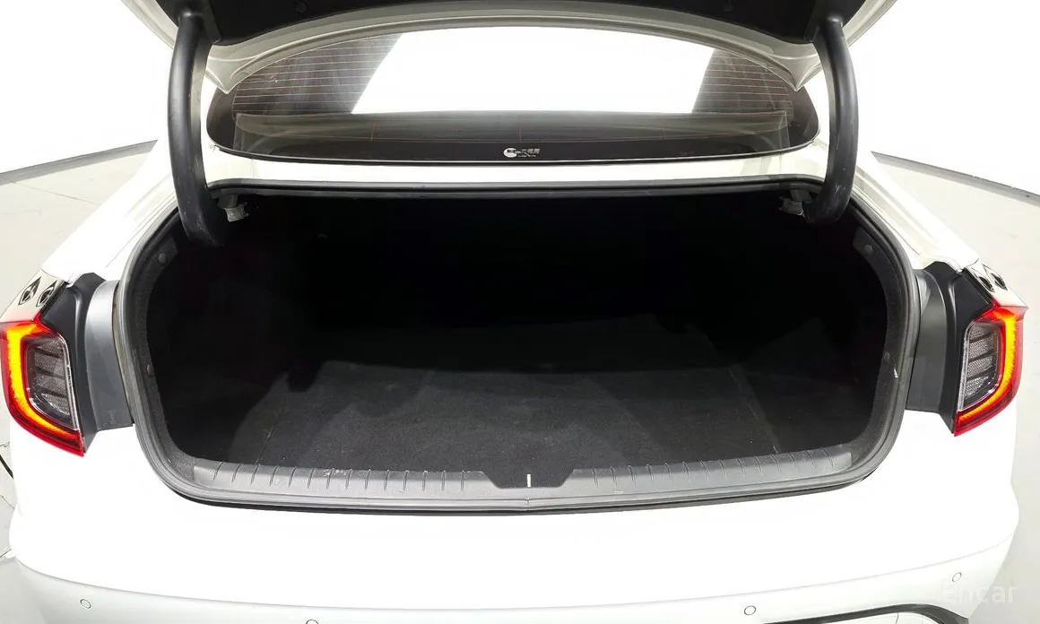 Photo 20 - Hyundai Sonata