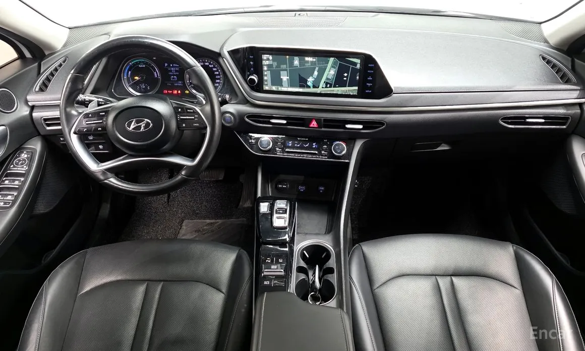 Photo 7 - Hyundai Sonata