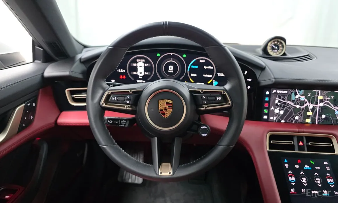 Фото 13 - Porsche Taycan