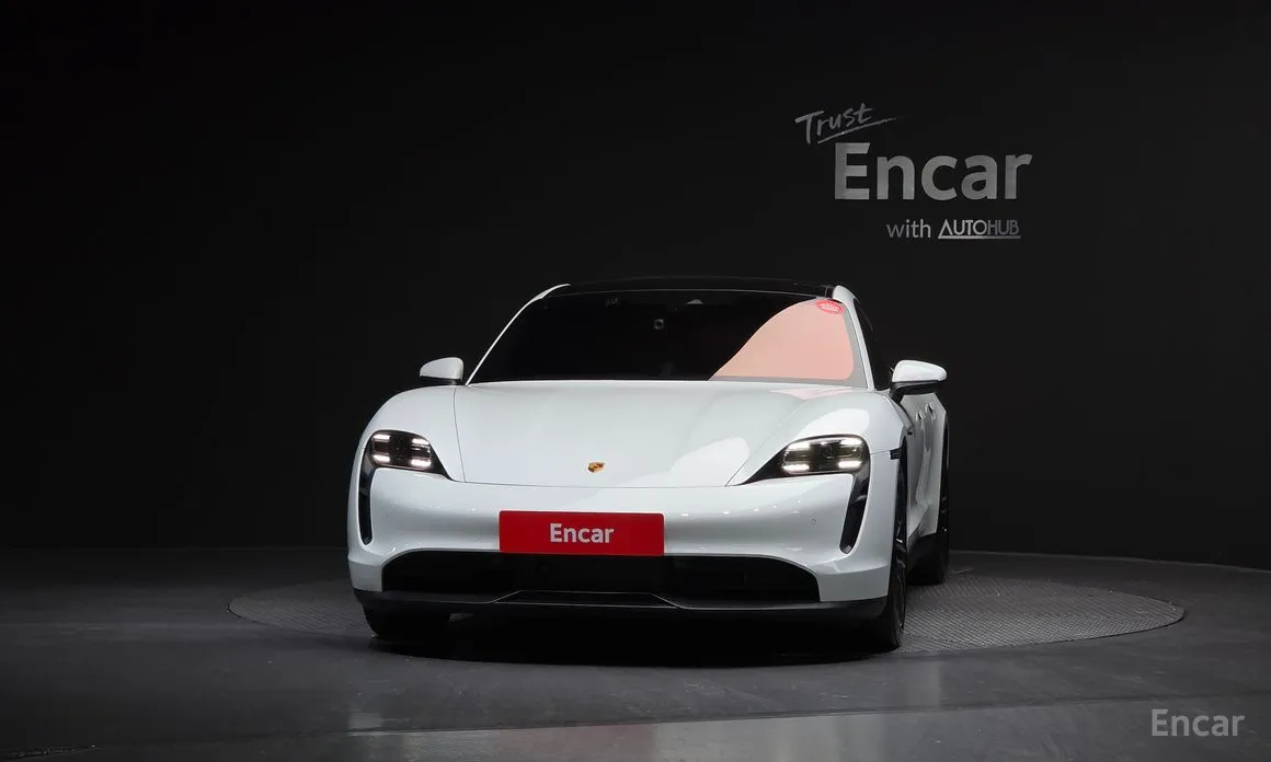 Фото 3 - Porsche Taycan