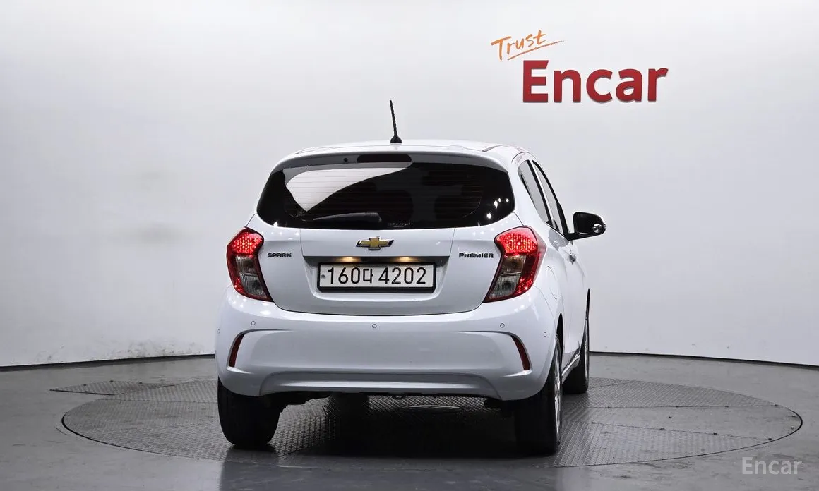 Фото 4 - Chevrolet Spark