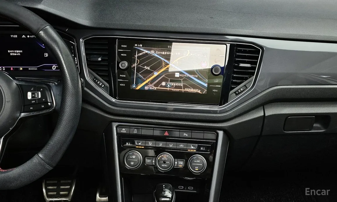 Фото 15 - Volkswagen T-Roc