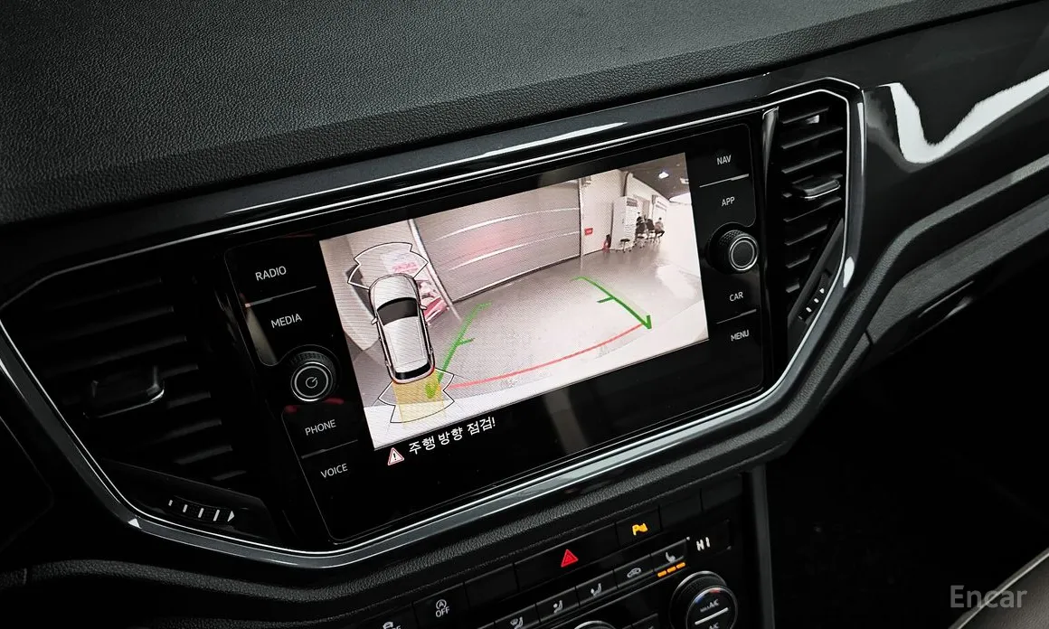 Фото 16 - Volkswagen T-Roc