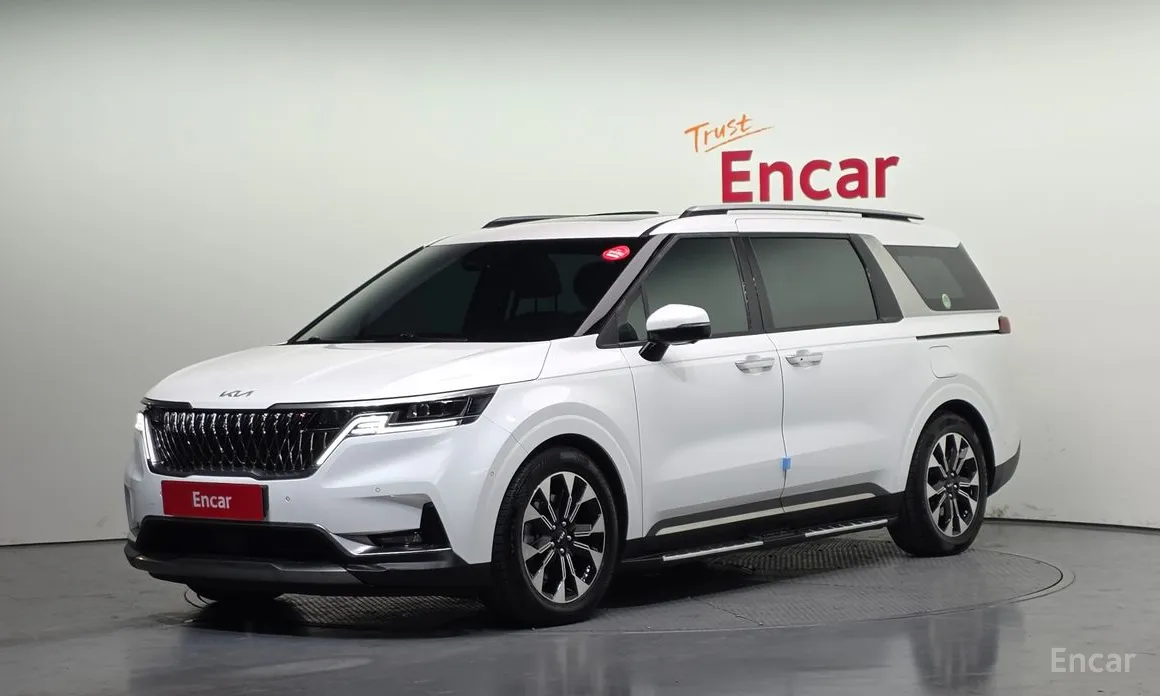 Фото 1 - Kia Carnival