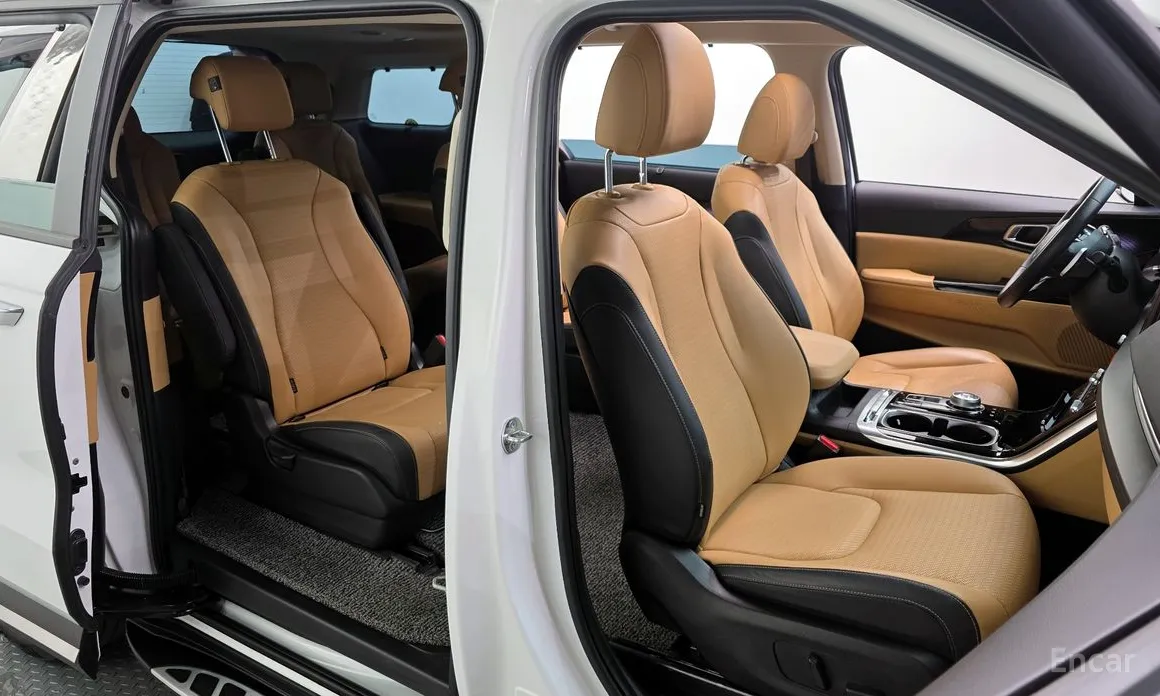 Фото 12 - Kia Carnival