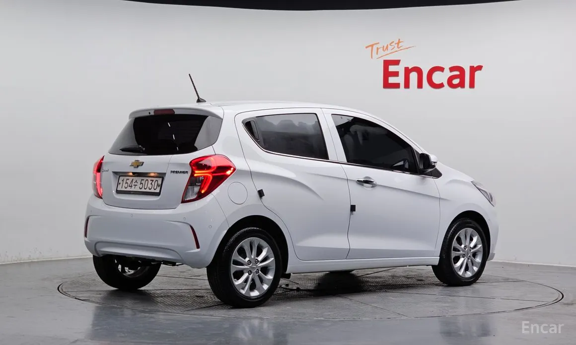 Фото 2 - Chevrolet Spark