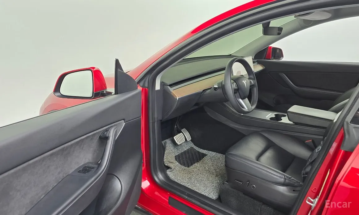 Фото 10 - Tesla Model Y