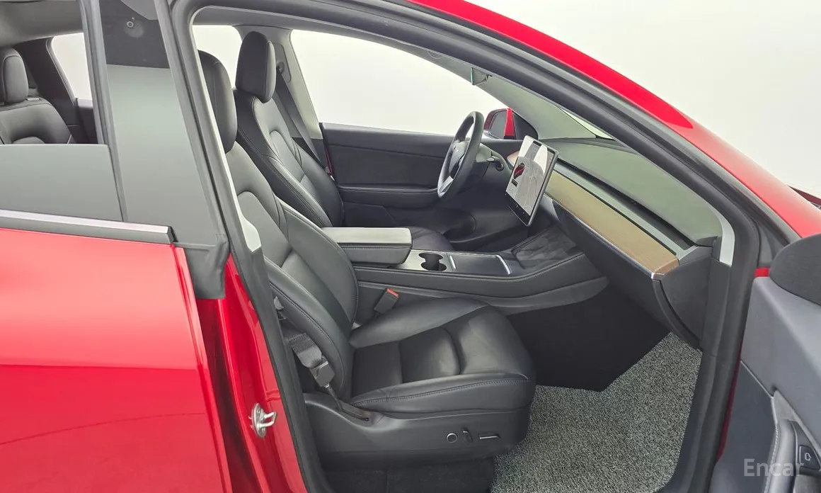 Фото 11 - Tesla Model Y