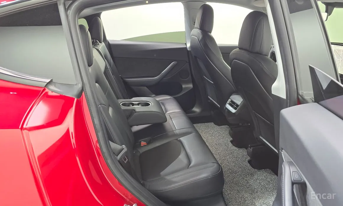 Фото 12 - Tesla Model Y