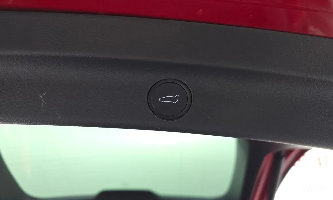 Фото 20 - Tesla Model Y