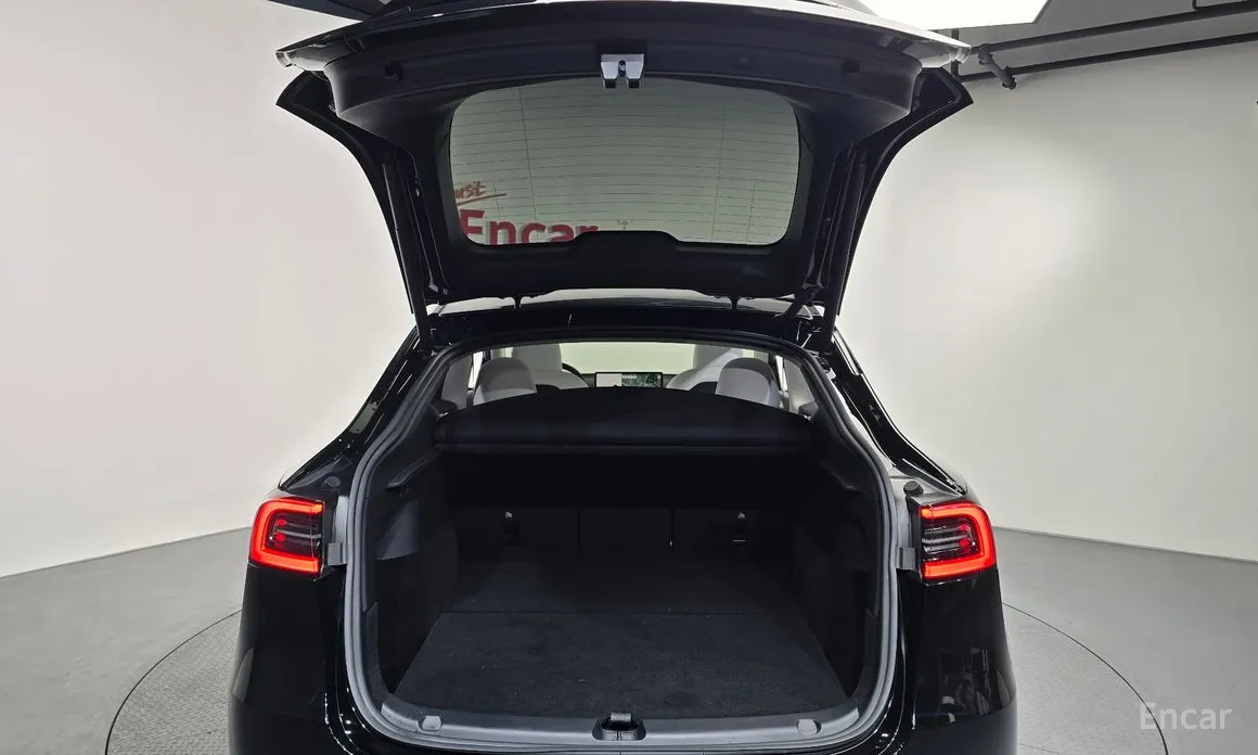 Фото 20 - Tesla Model Y