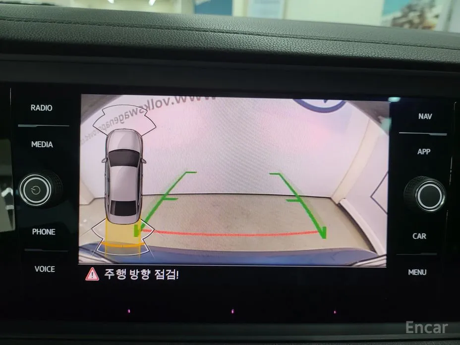 Фото 13 - Volkswagen Jetta