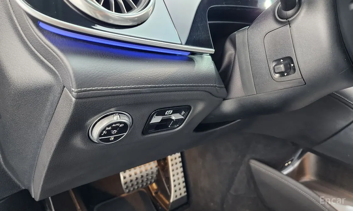 Фото 14 - Mercedes-Benz EQS