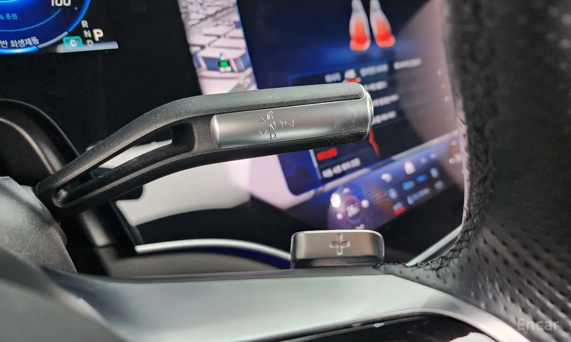 Фото 9 - Mercedes-Benz EQS