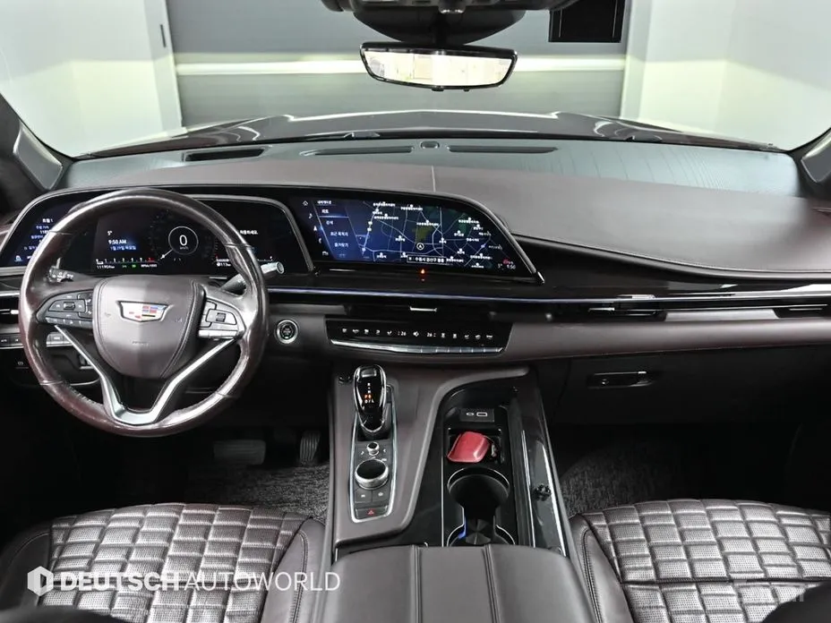 Фото 7 - Cadillac Escalade