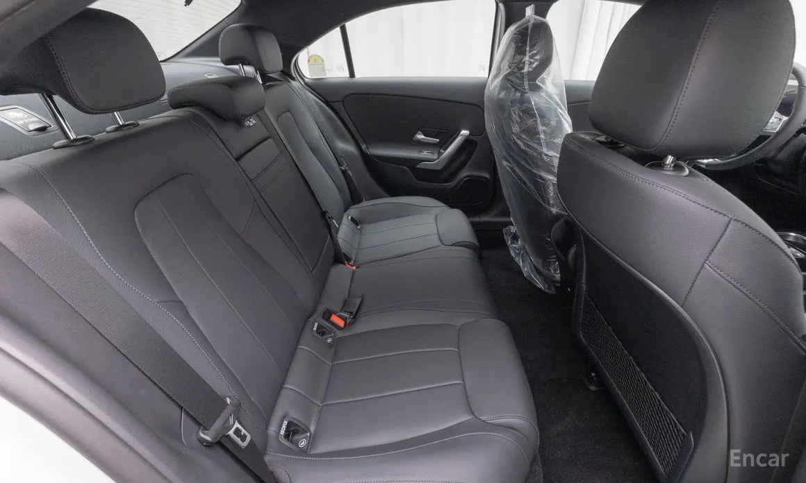 Фото 10 - Mercedes-Benz A-Class