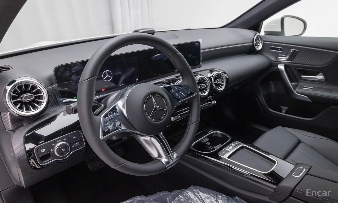 Фото 13 - Mercedes-Benz A-Class