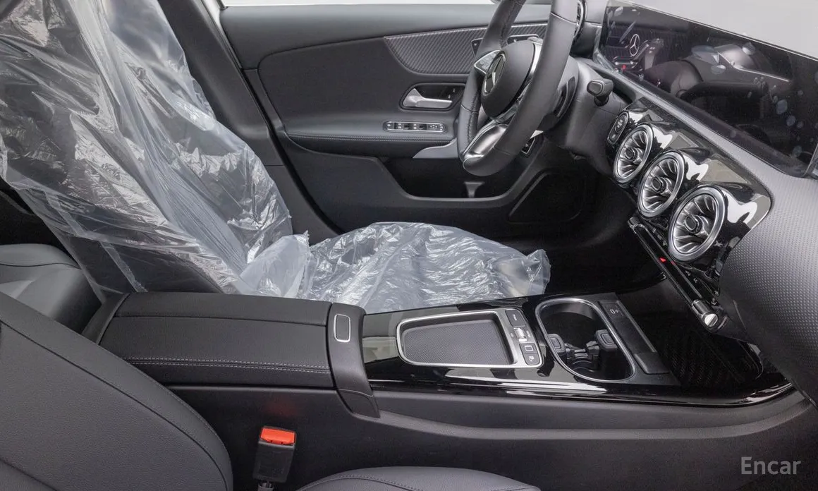 Фото 9 - Mercedes-Benz A-Class