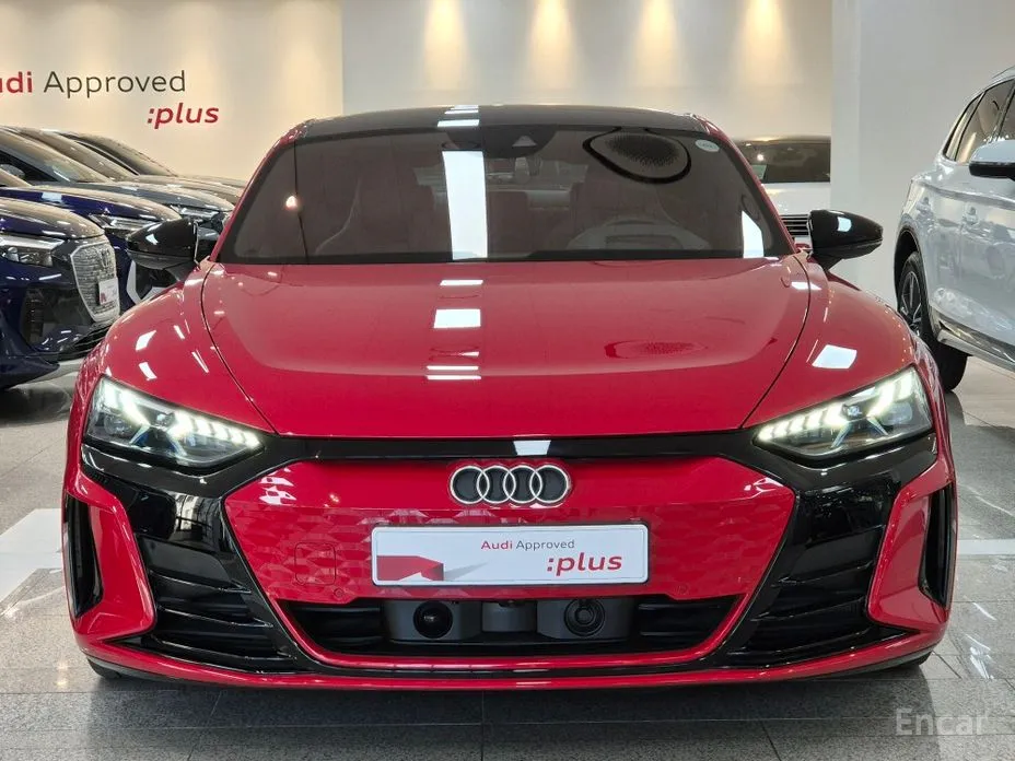 Фото 3 - Audi e-tron GT