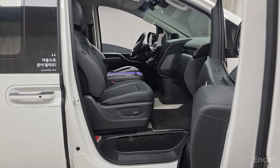 Фото 11 - Hyundai Staria