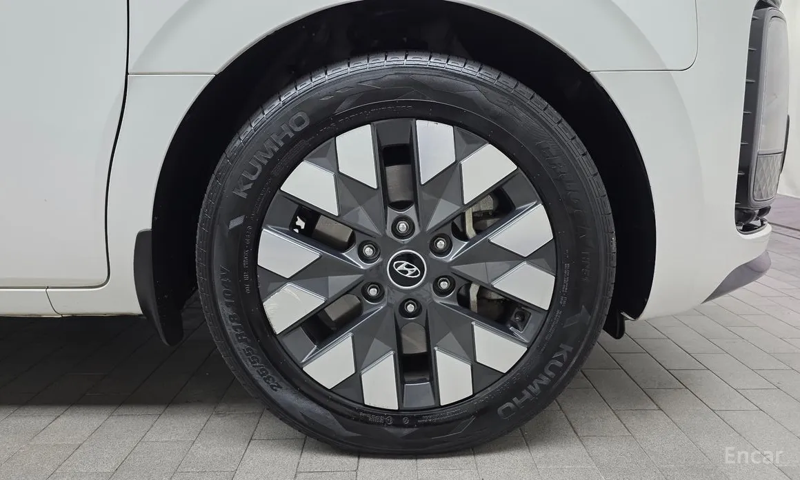 Фото 5 - Hyundai Staria